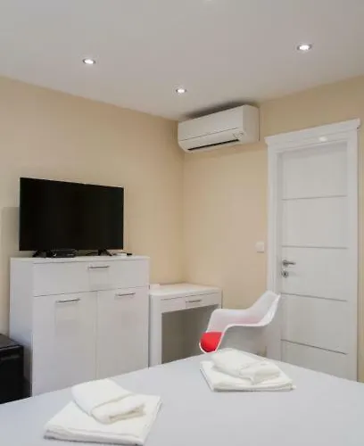 Guest house Elegant 3*